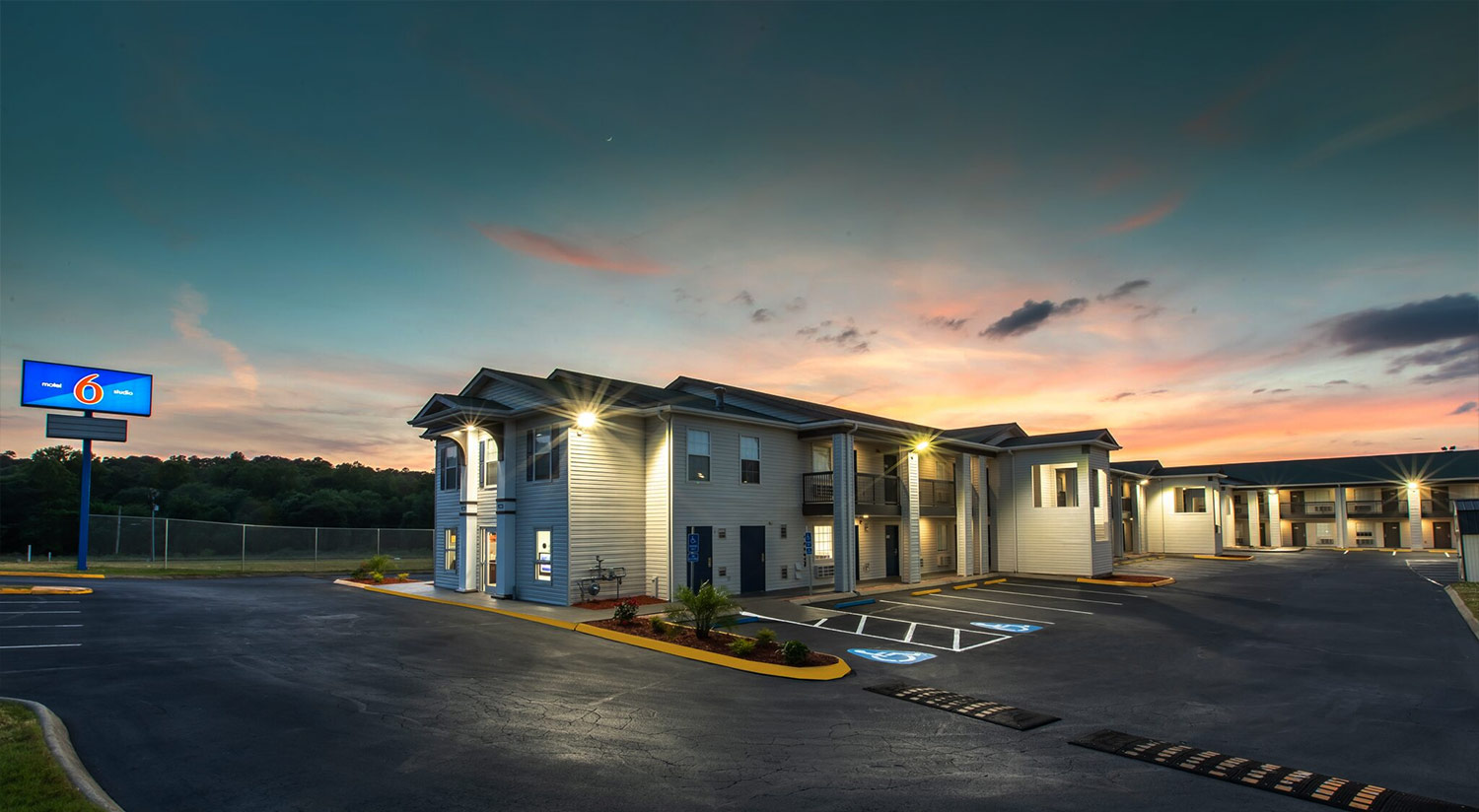WELCOME TO MOTEL 6 GREENVILLE SC I-85 NEAR DOWNTOWN BUDGET-FRIENDLY ACCOMMODATIONS IN THE HEART OF GREENVILLE, SC
